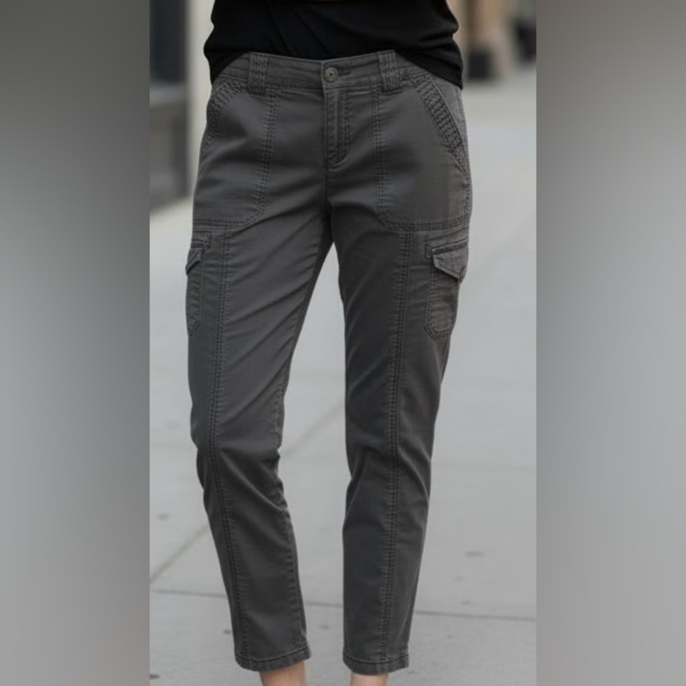 Natural Reflections (Bass Pro Shops) Cargo Pants in Charcoal - Size 10